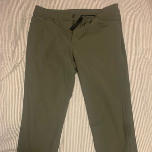 Lululemon NWOT Mens Pants 34x32
